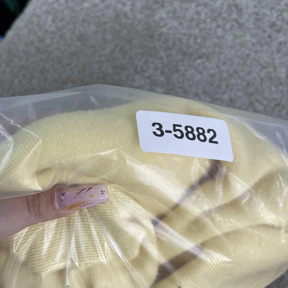 Vintage L.L. Bean Sweater Mens XLT Yellow Acrylic Tight Knit V Neck Pullover USA